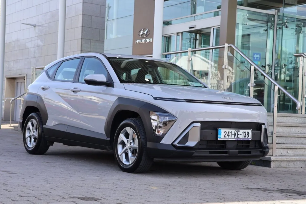 Hyundai KONA 1.6 HYBRID Signature Auto, BEST VALUE - Image 1