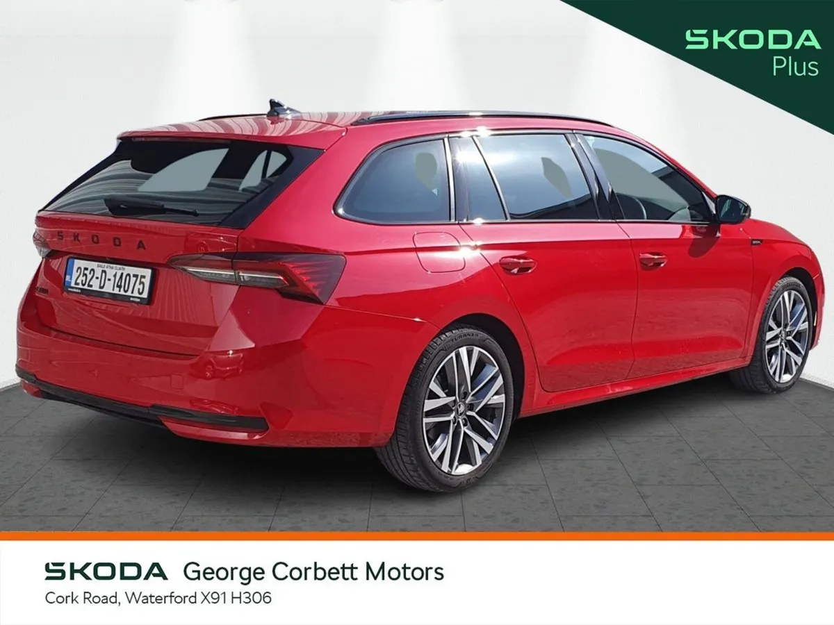 Skoda Octavia Combi Sportline 2.0TDi - Upgraded Wh - Image 3