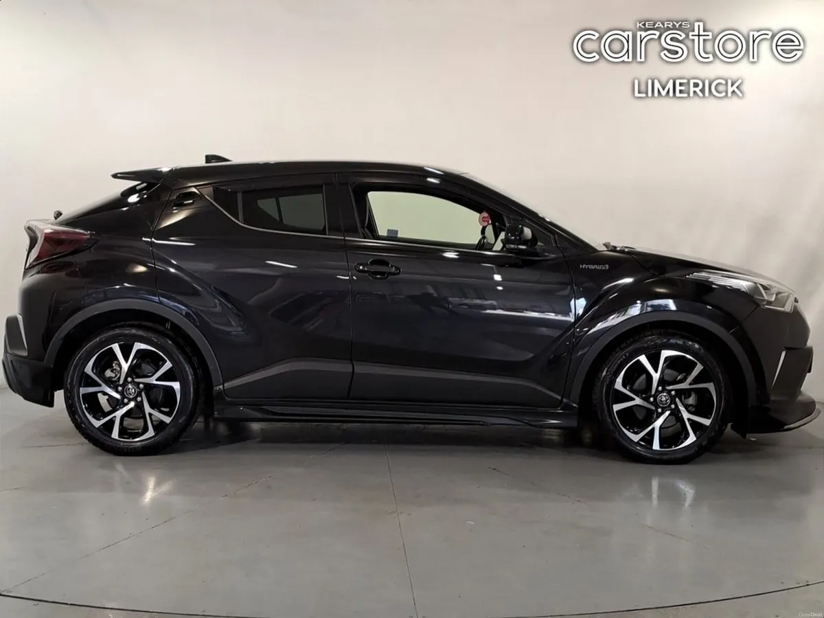 Toyota C-HR 1.8 HYBRID - Image 2