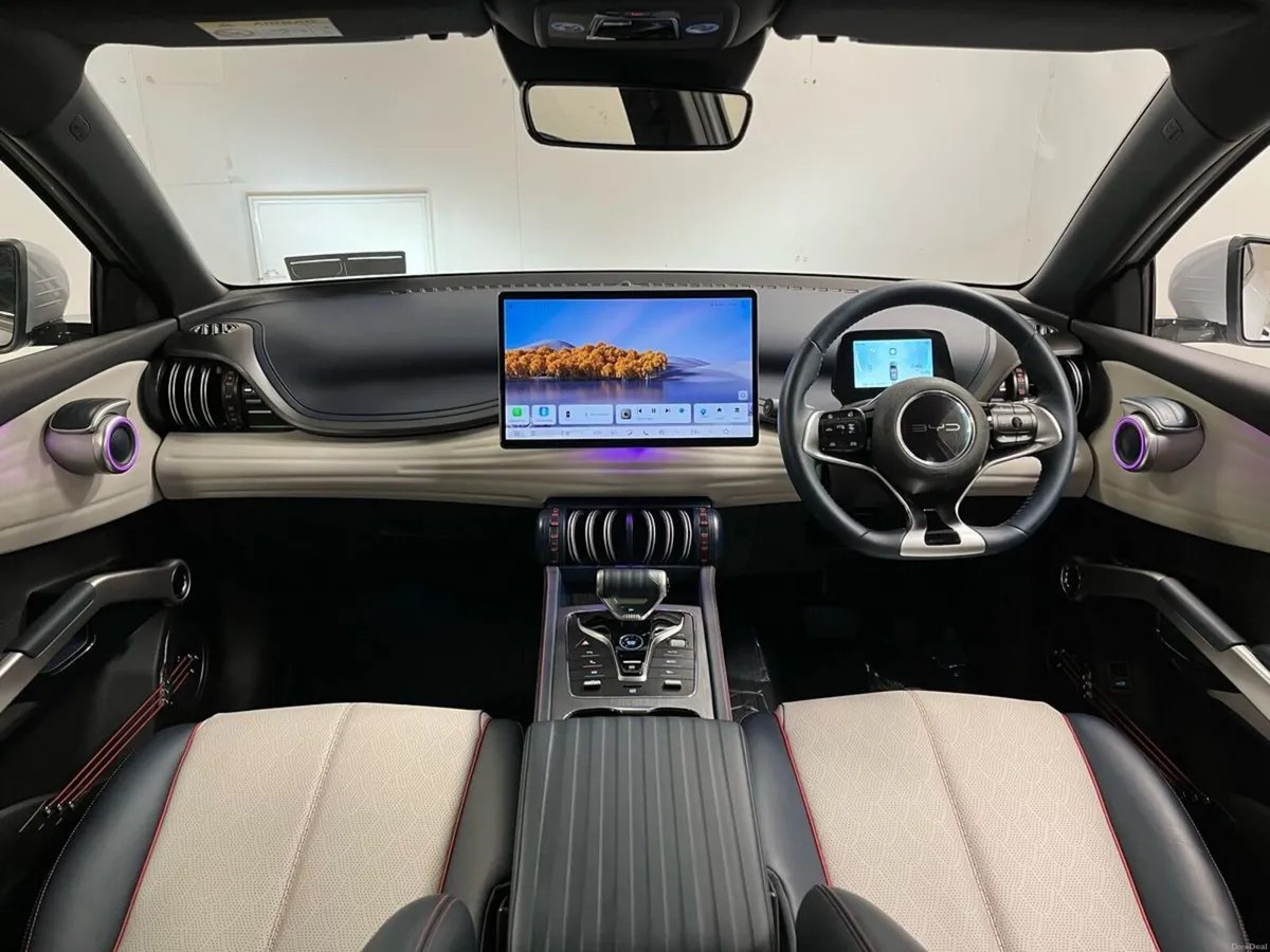 BYD ATTO 3 Design 60KWh 204PS - Reversing Camera - - Image 4