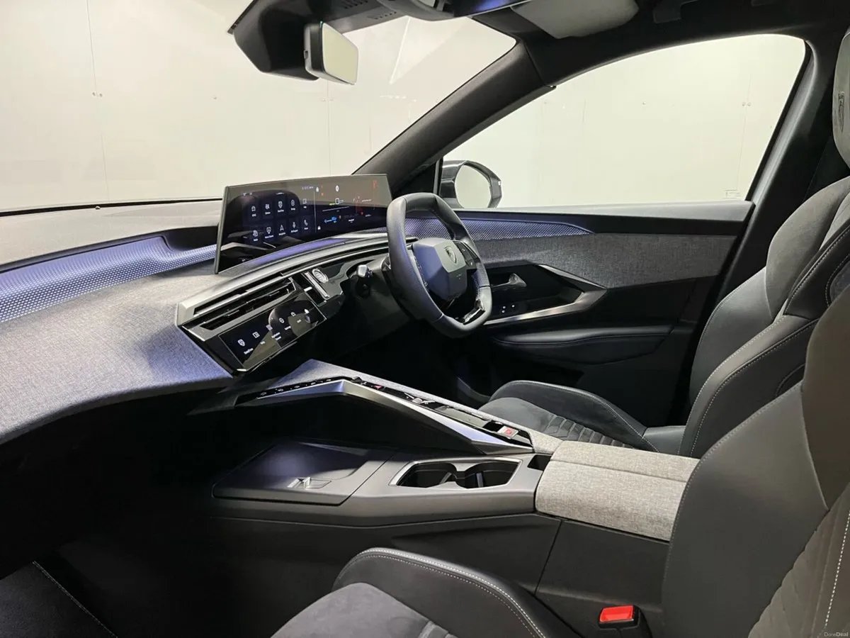 Peugeot 3008 GT EV 73kWh 210BHP - Reversing Camera - Image 6
