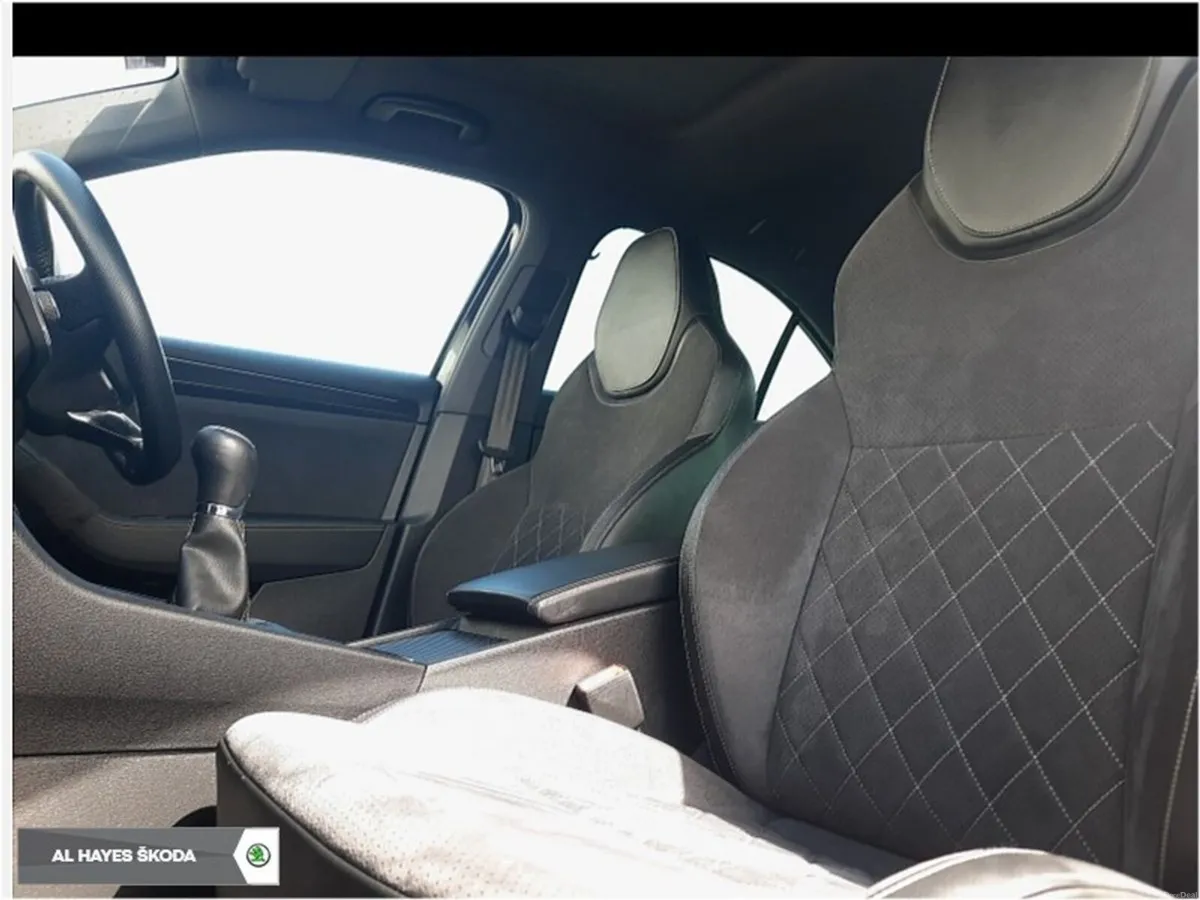 Skoda Superb **SPORTLINE** 2.0TDI 150BHP MANUAL - Image 4