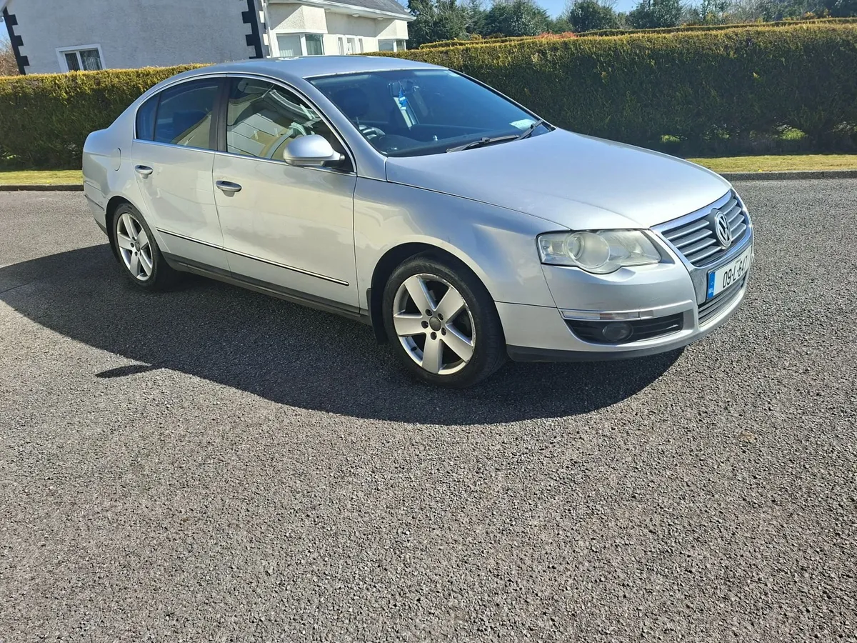 Volkswagen Passat 2009 CL Bluemotion 2.0TDI - Image 1