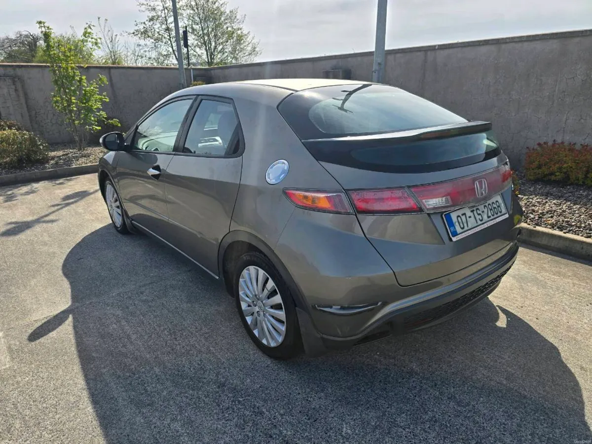 Honda Civic 1.3 Taxed & Tested - Image 3