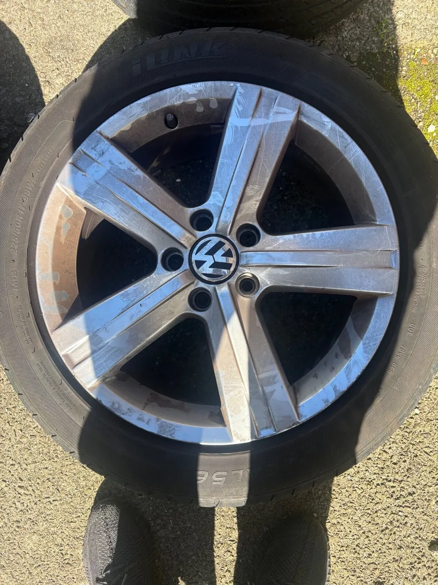 Volkswagen Passat 2012 - Image 4