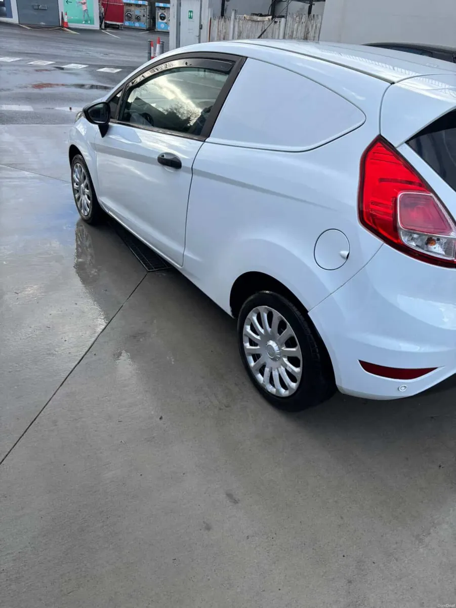 Ford fiesta 2016 1.5tdci - Image 2