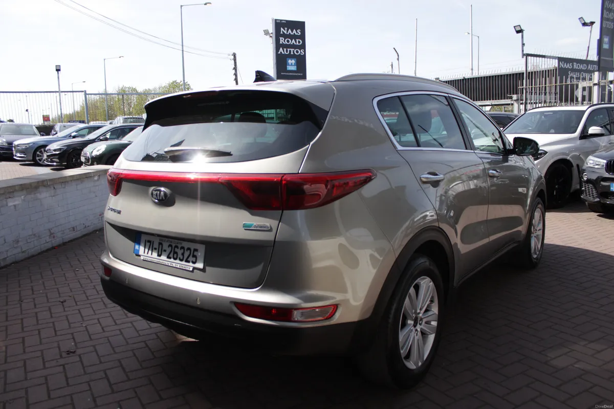 2017 KIA SPORTAGE 1.7 PLATINUM S 5DR - Image 4