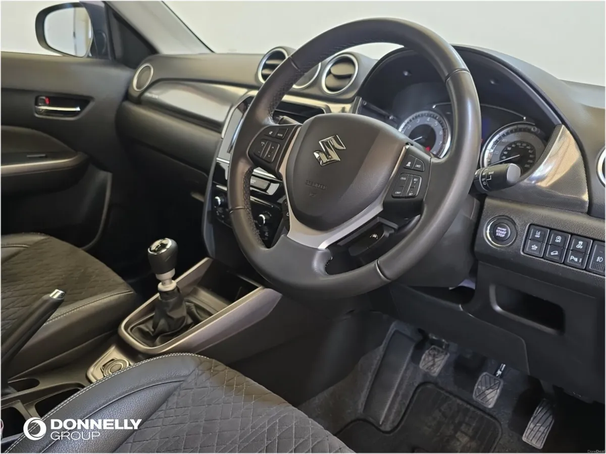 Suzuki Vitara Estate SZ5 ALLGRIP - Image 4