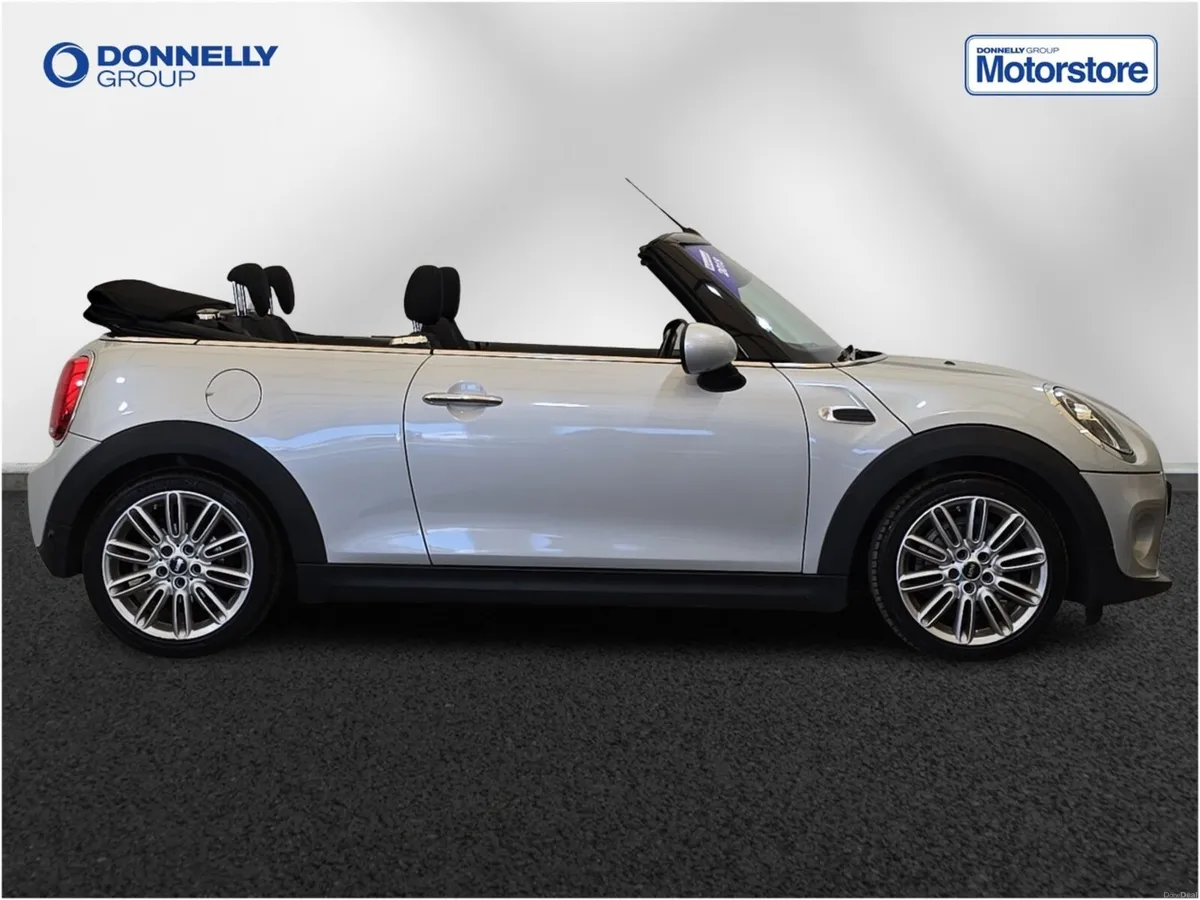 MINI Convertible Cooper - Image 3