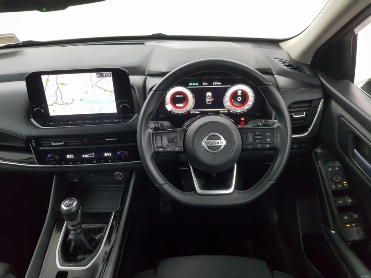 Nissan Qashqai 1.3 PET MILD HYBRID SV PREMIUM - Image 3