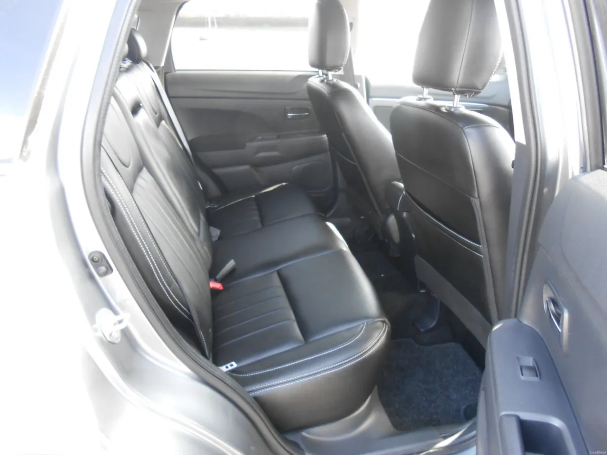 Mitsubishi ASX Instyle 1.6 Petrol Manual SUV 2016 - Image 4