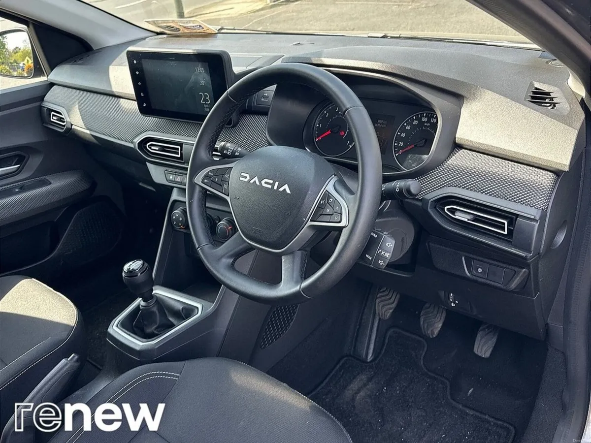 Dacia Sandero Expression TCe 90 5Sp GSR2 - Image 4