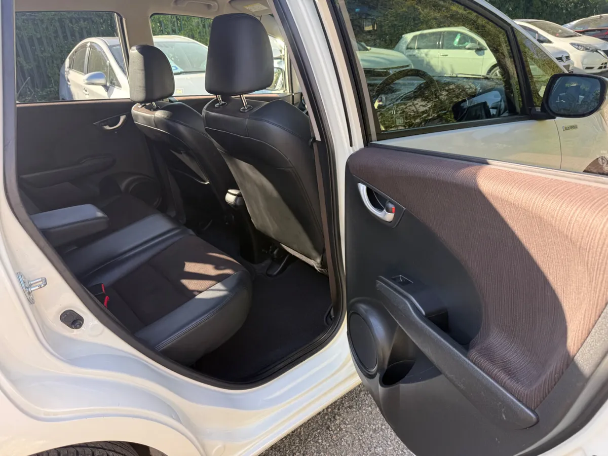 Honda Fit 2012 heated sats!!! - Image 4