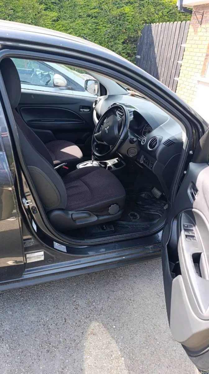 2013 Mitsubishi mirage - Image 4