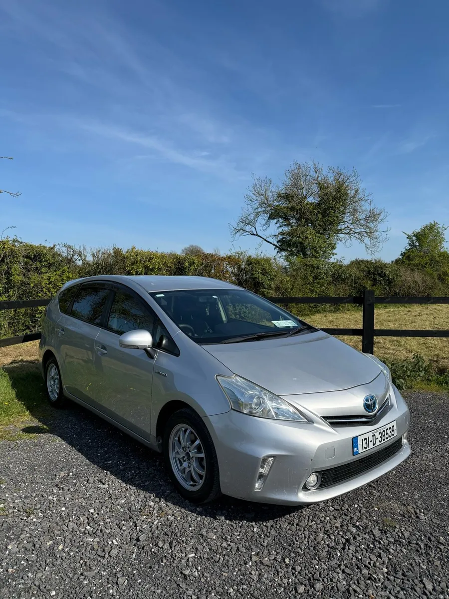 2013 Prius 1,8 hybrid automatic 5 seater - Image 1