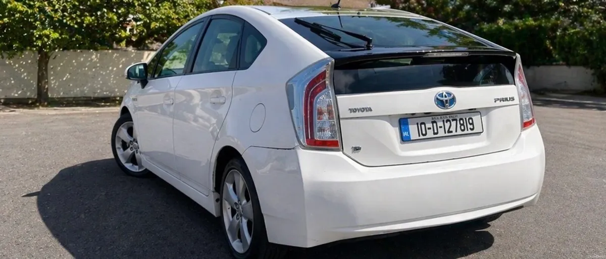 Toyota prius 1.8 hybris+petrol+GPL - Image 2