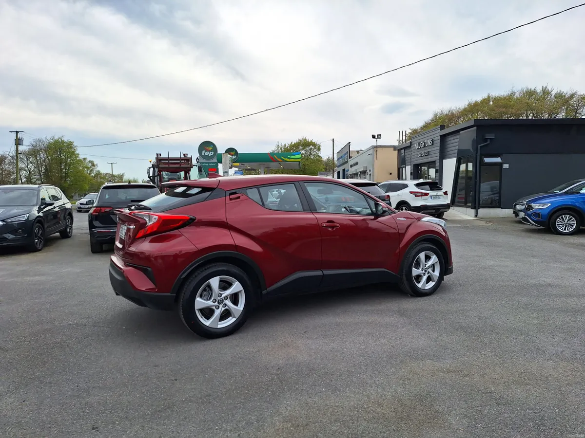 Toyota C-HR 1.8 Hybrid Auto *High Spec/Immaculate - Image 3