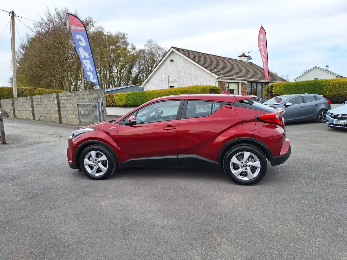 Toyota C-HR 1.8 Hybrid Auto *High Spec/Immaculate - Image 4