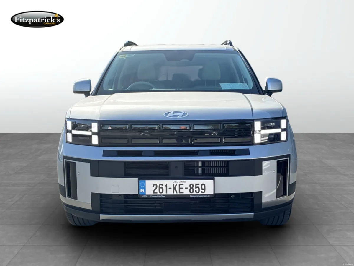 Hyundai Santa Fe Premium 1.6 Plug-In Hybrid - Image 2