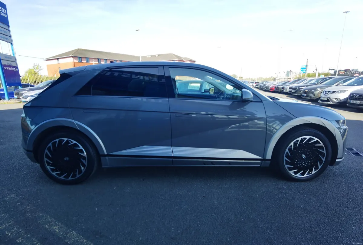 HYUNDAI IONIQ 5 73KWH ULTIMATE **MASSIVE SPEC** - Image 4