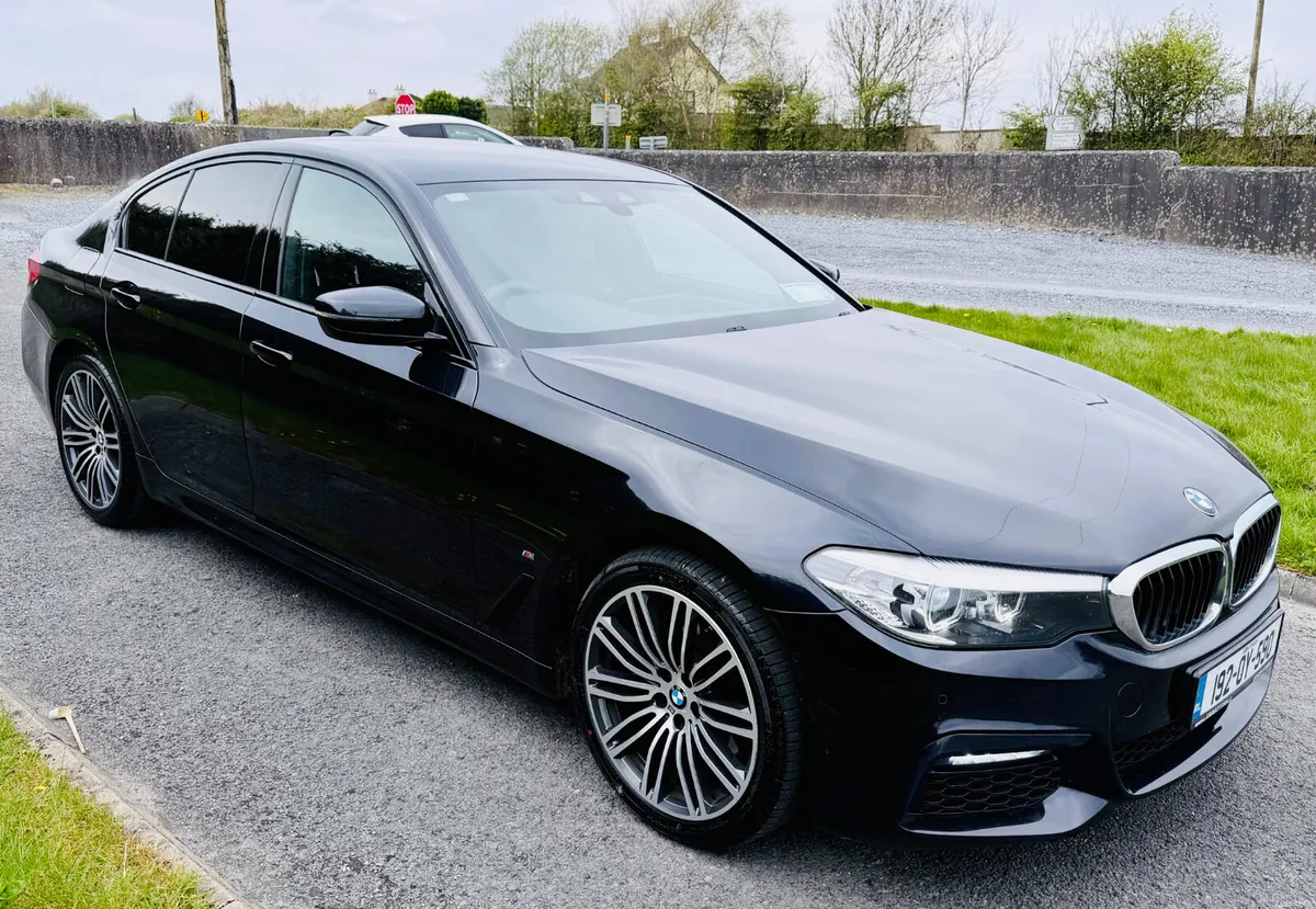 2019 BMW 5-Series M SPORT PETROL HYBRID - Image 4