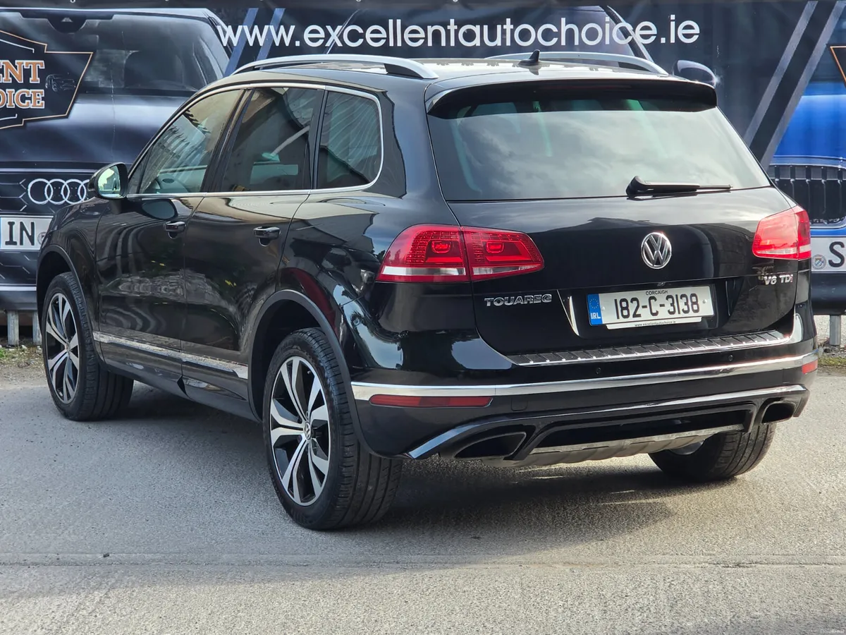 Volkswagen Touareg 2018 3.0TDI V6 IMMACULATE CONDI - Image 4