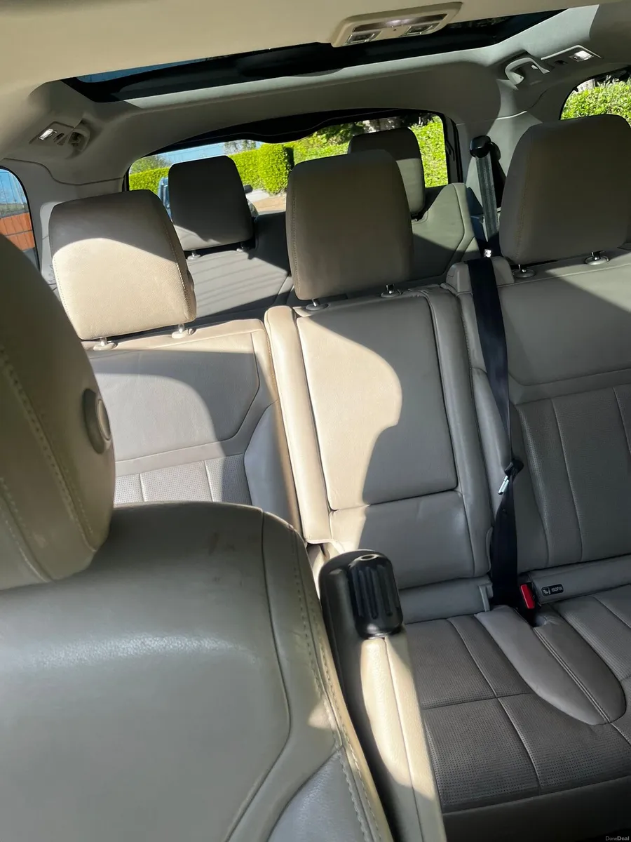 Landrover discovery 7 Seats - Image 5