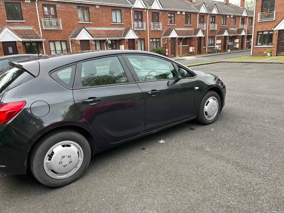 Vauxhall Astra - Image 4