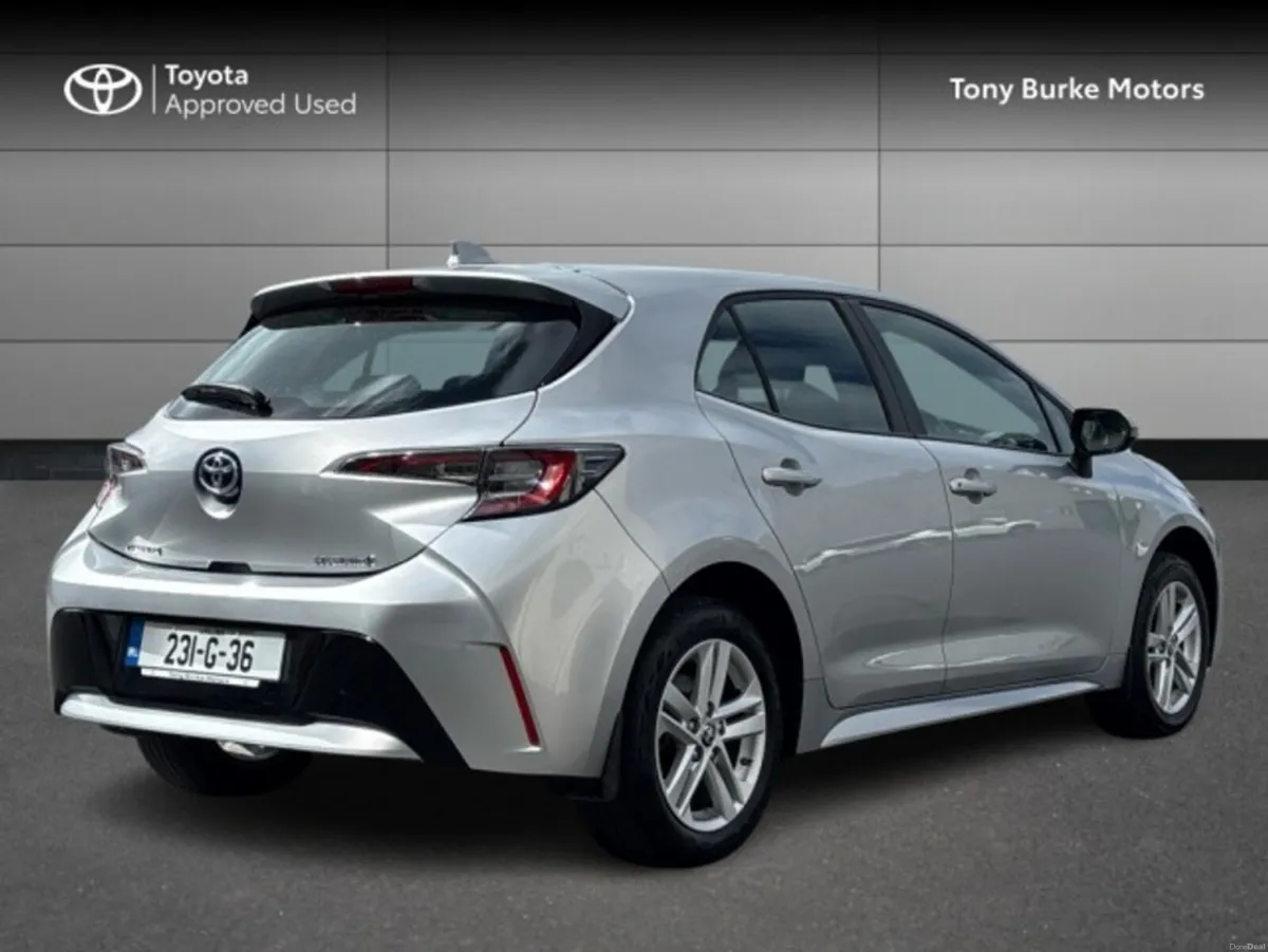 Toyota Corolla Hatchback 5dr Hybrid - Luna Edition - Image 2