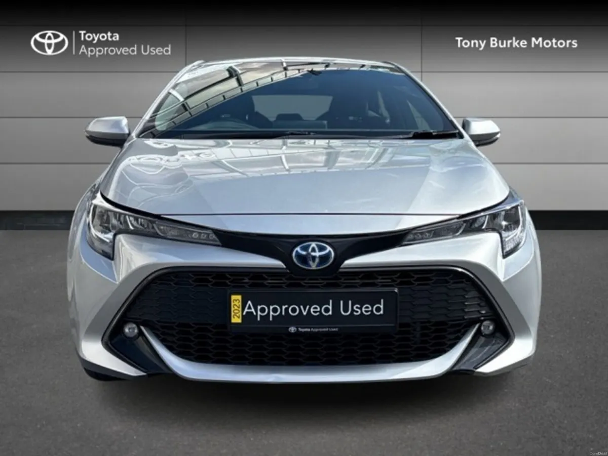 Toyota Corolla Hatchback 5dr Hybrid - Luna Edition - Image 4