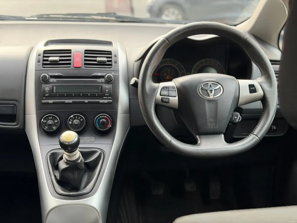 Toyota Auris 1.4 D-4D TERRA 5DR - LOW KMS - Image 4