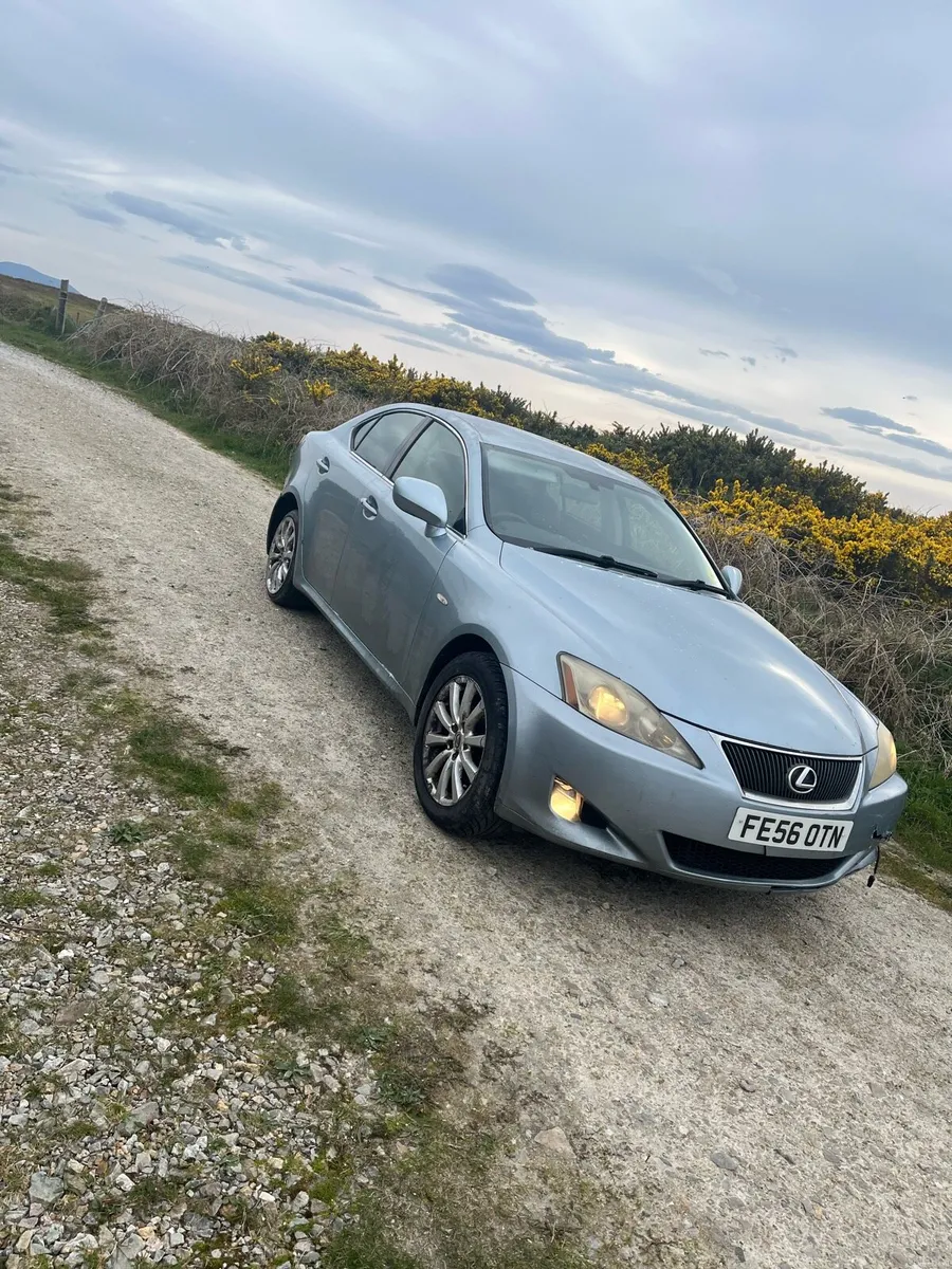 Lexus is250 - Image 1
