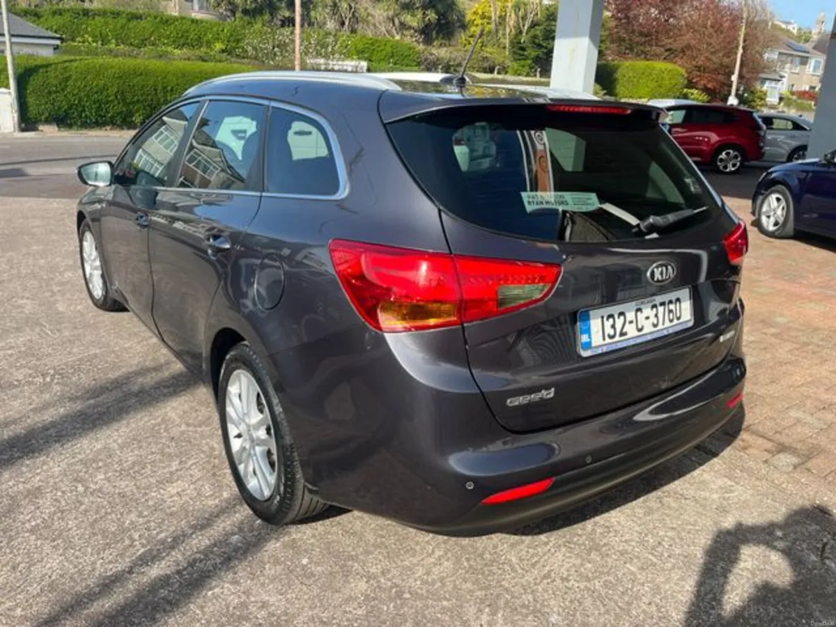 Kia Ceed 1.6 Crdi 3 Ecodynamics 5DR - Image 4