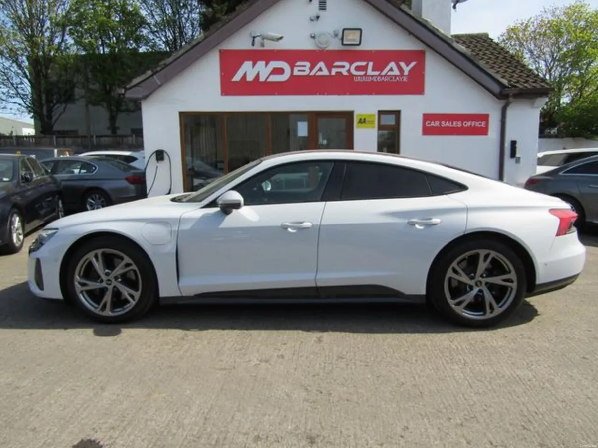 Audi e-tron GT QUATTRO BASE - Image 4