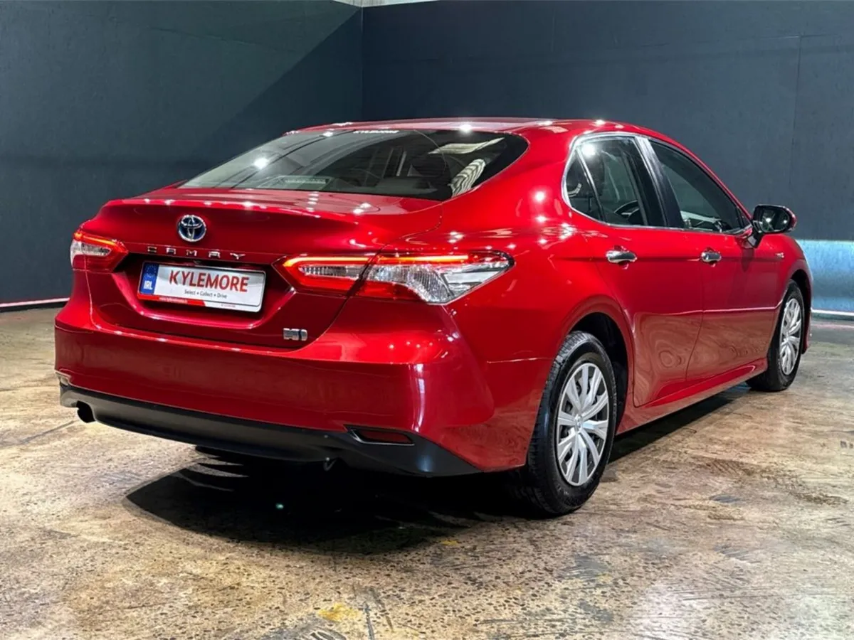 Toyota Camry HYBRID 2.5 AUTOMATIC - CRUISE CONTROL - Image 4