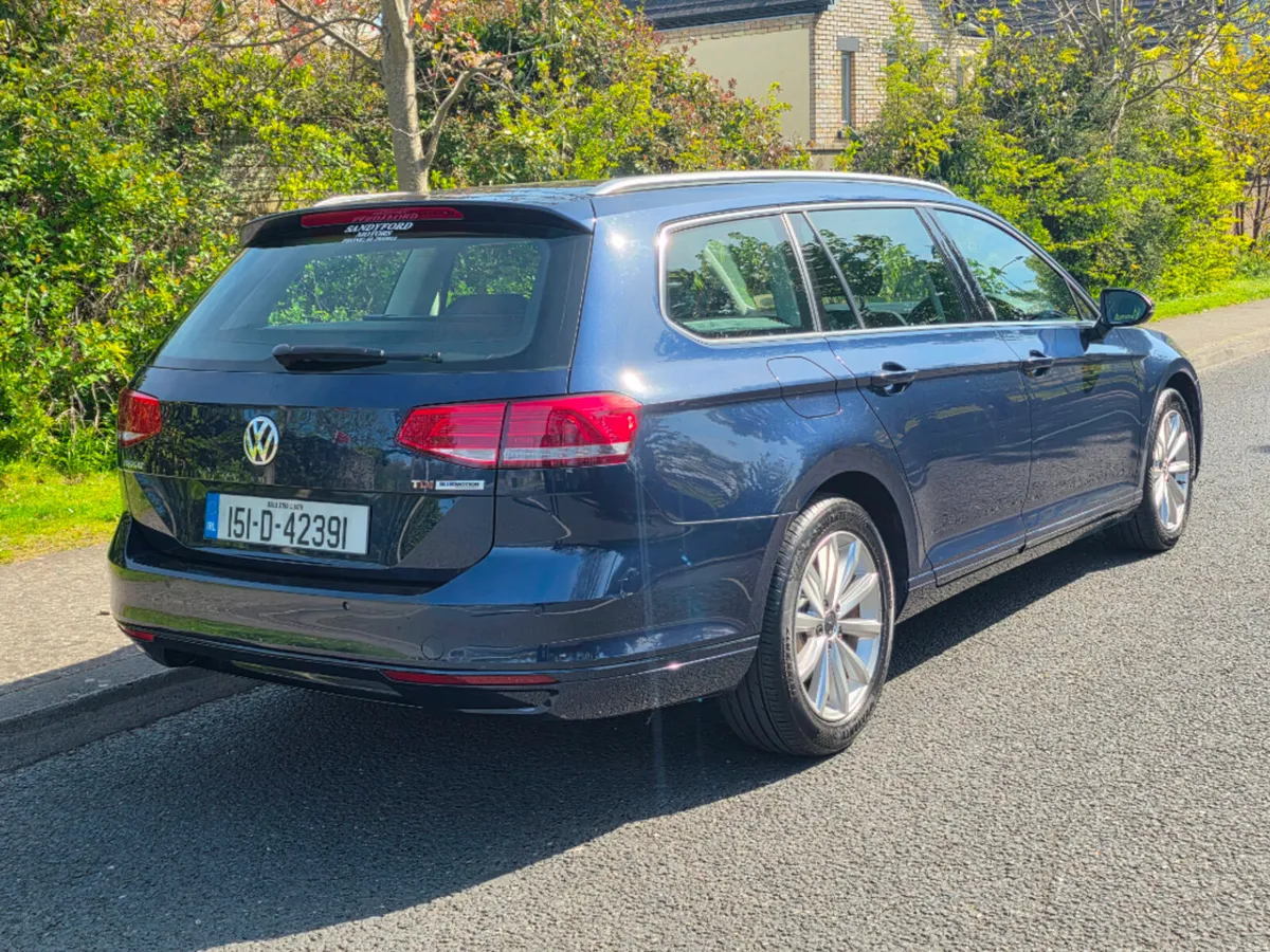 Volkswagen Passat 1.6 TDI SE BMT 120PS 5DR - Image 3
