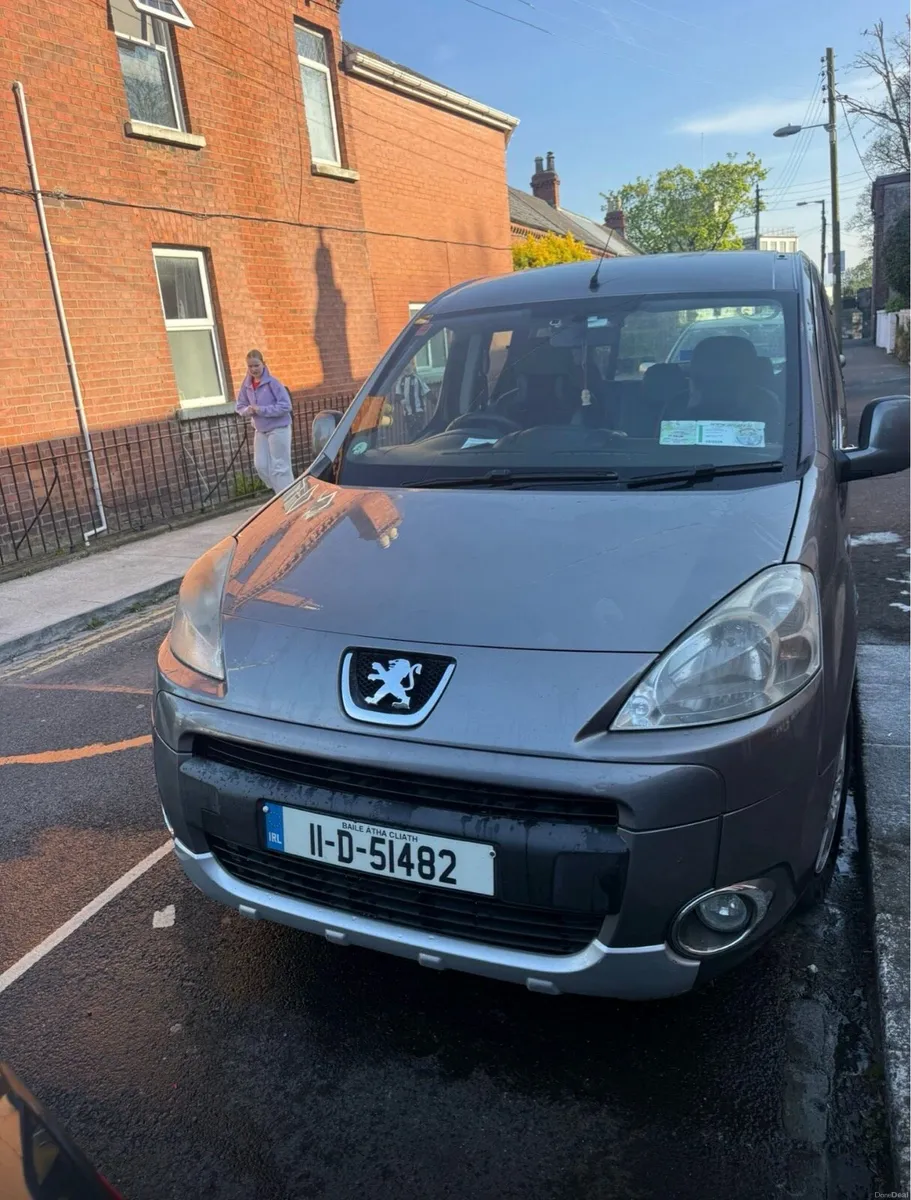 Peouget partner - Image 1