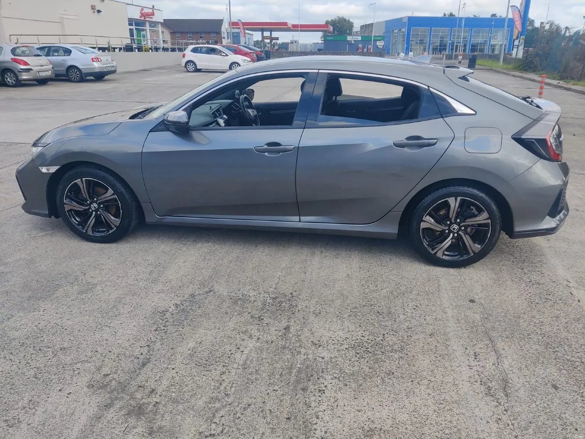 Honda Civic Smart Plus 2017 - Image 4