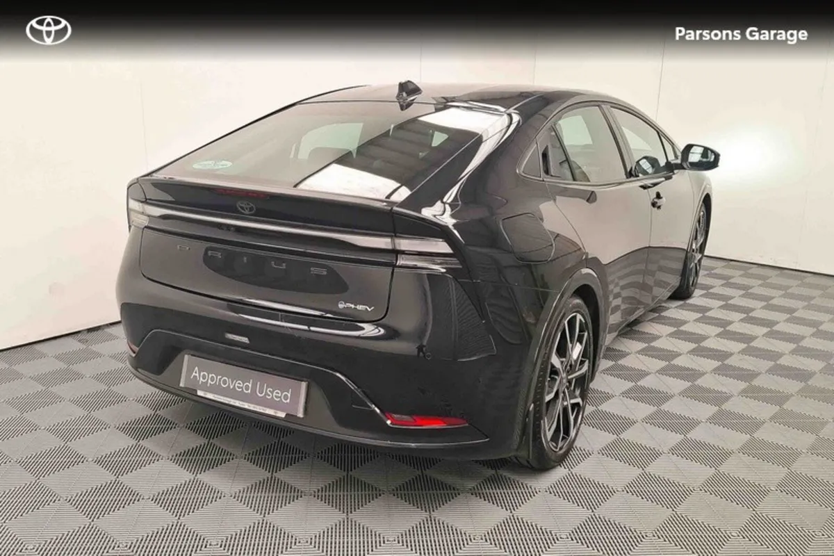 Toyota Prius - Image 2