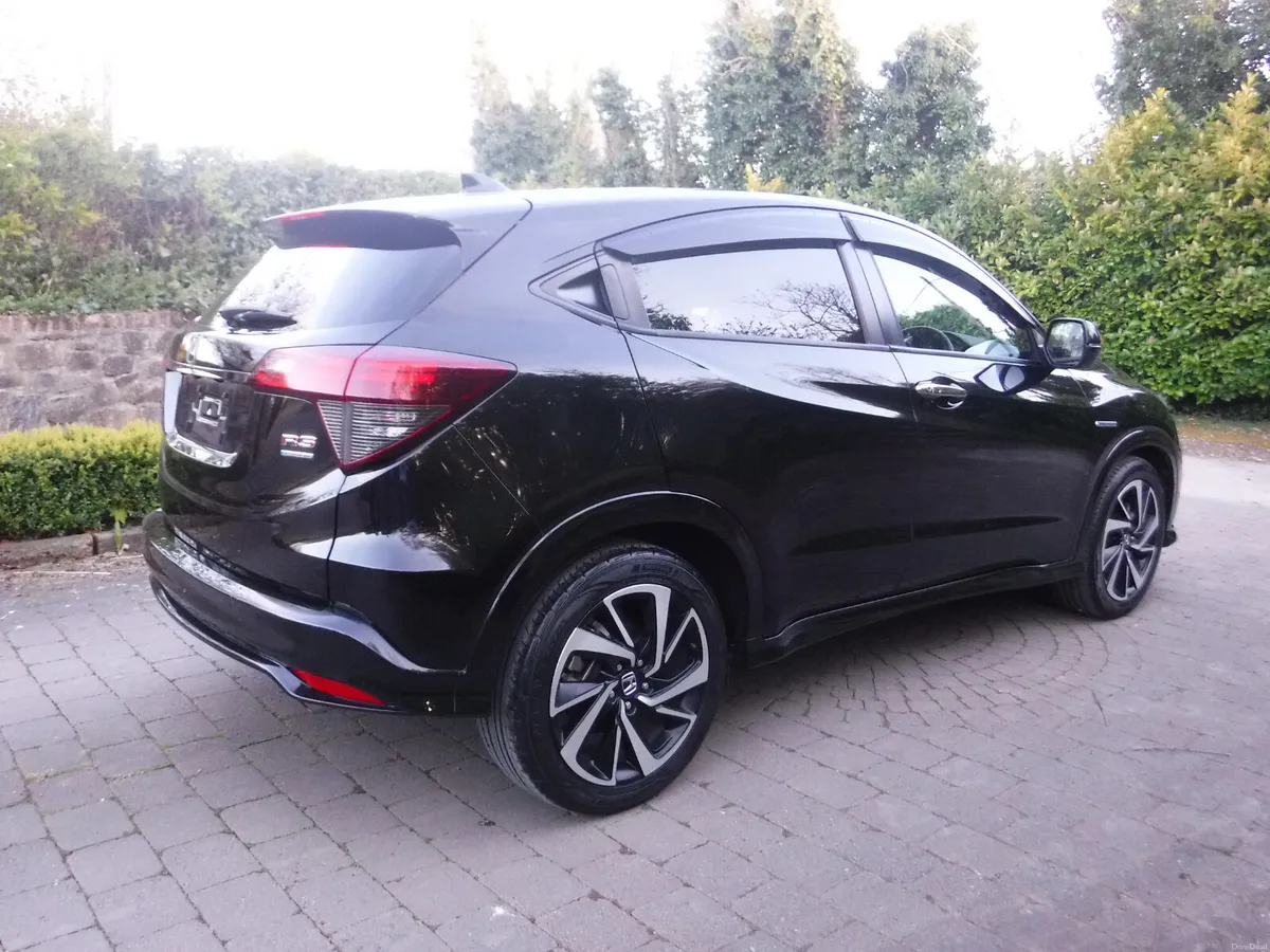 HONDA VEZEL 1.5 AUTO HYBRID RS LTD ANDROID+CARPLAY - Image 3