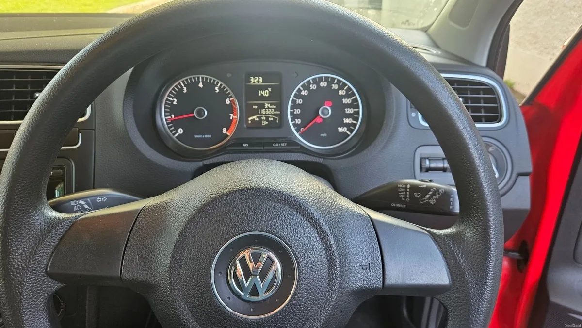 Volkswagen Polo 2012 - Image 2