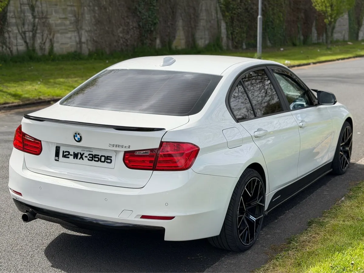 Bmw 3-series automatic - Image 3