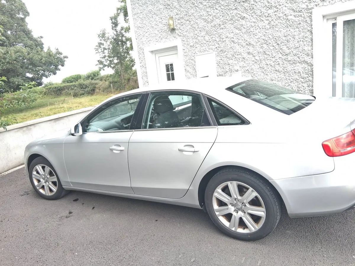 Audi A4 2011 - Image 1