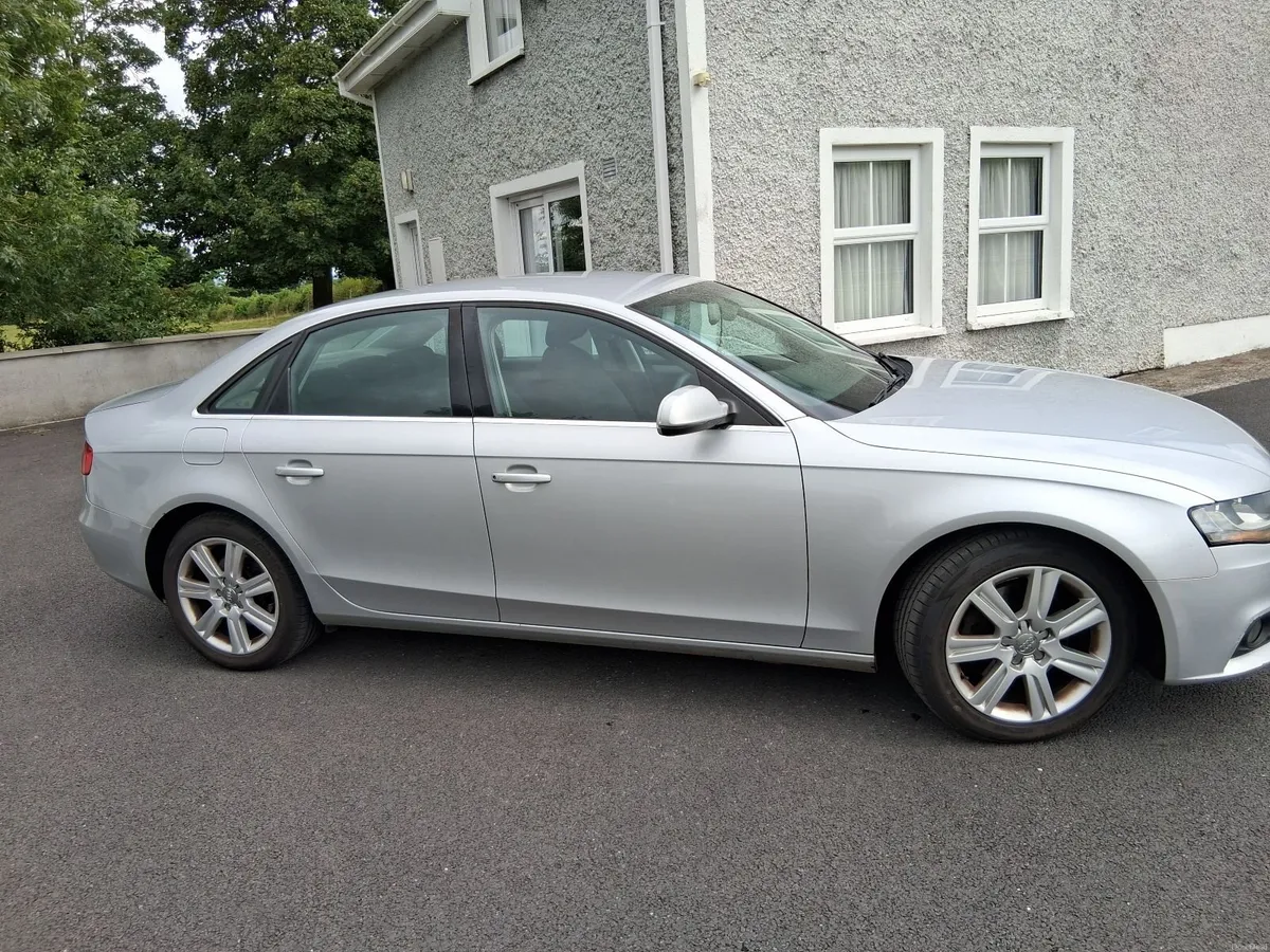 Audi A4 2011 - Image 4