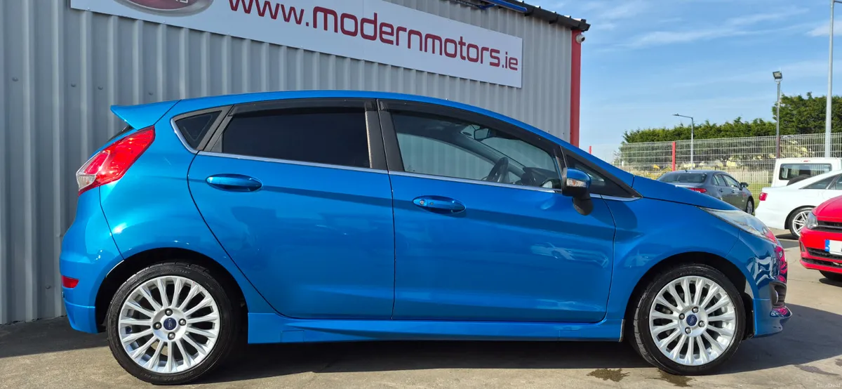 Ford Fiesta automatic zetec s titanium 1.0 low kms - Image 3