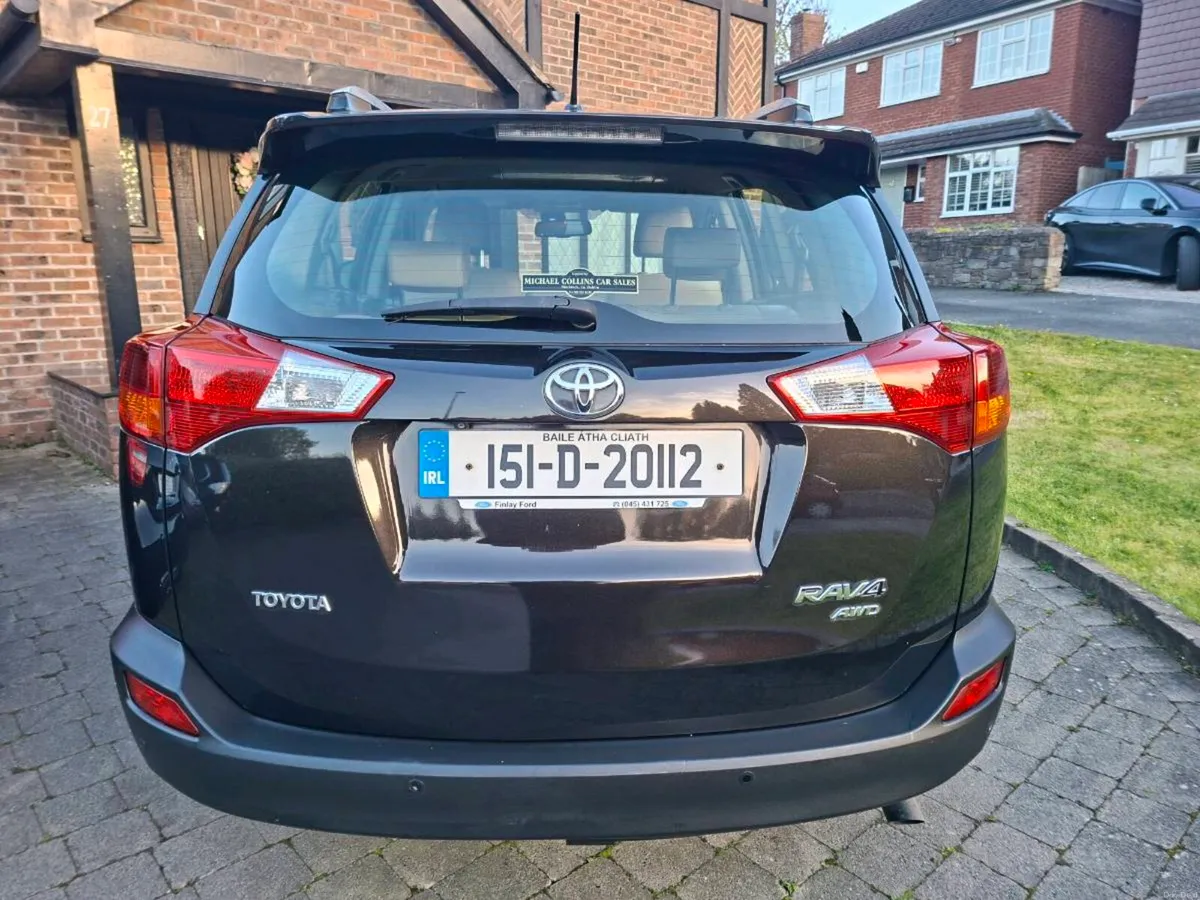 TOYOTA RAV 4 AWD 2015 STUNNING CONDITION - Image 4