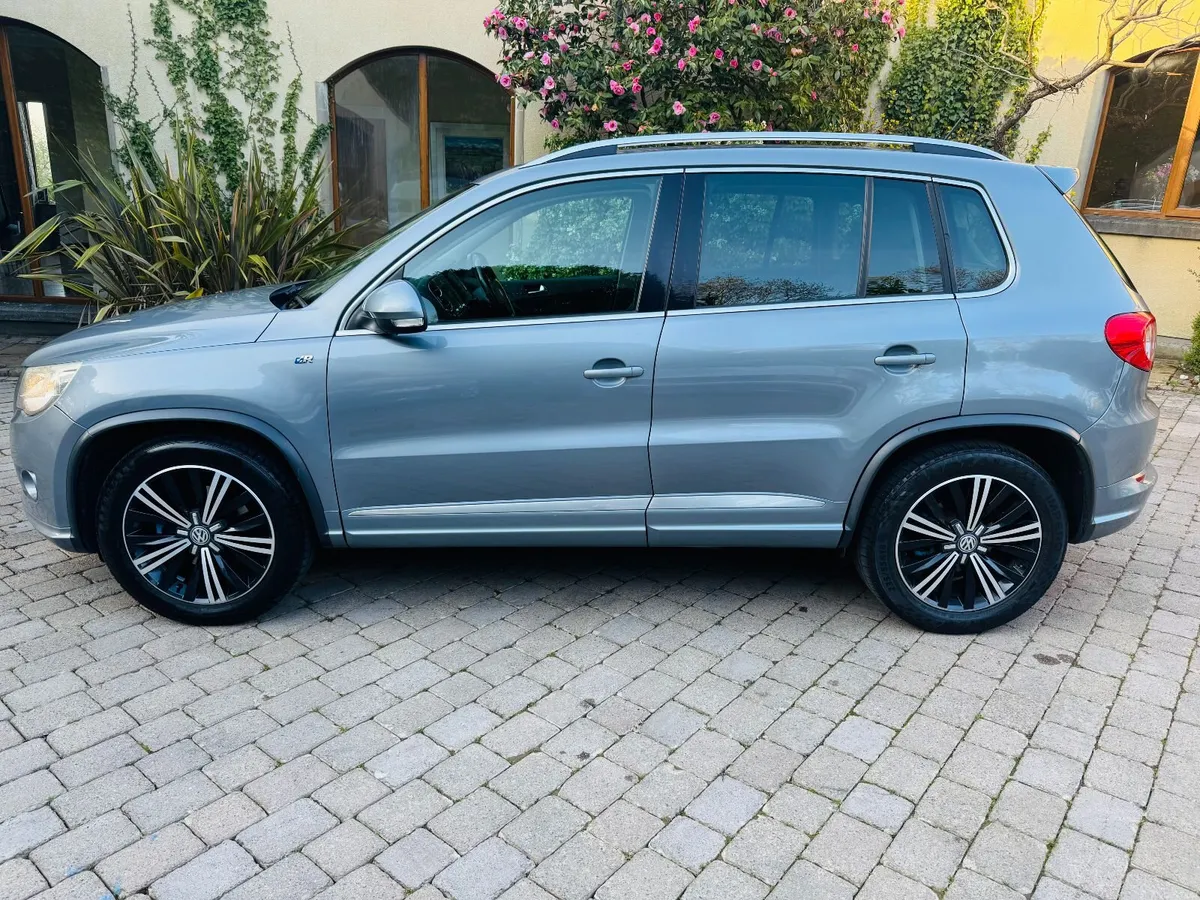 Volkswagen Tiguan 2.0 TDI R LINE SUPERB VALUE SUV - Image 1