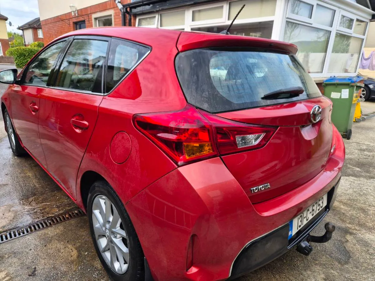 2013 auris d4d. Nct 04.27 tax low km - Image 4