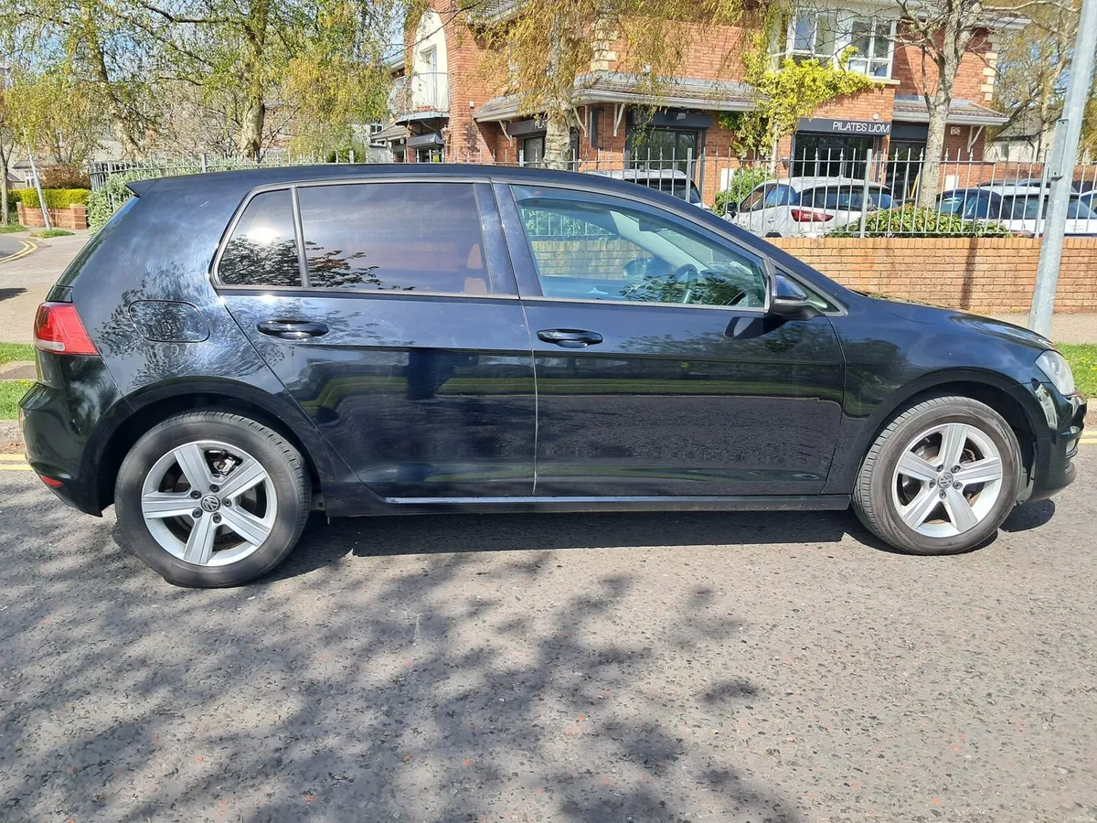 Volkswagen Golf - Image 4