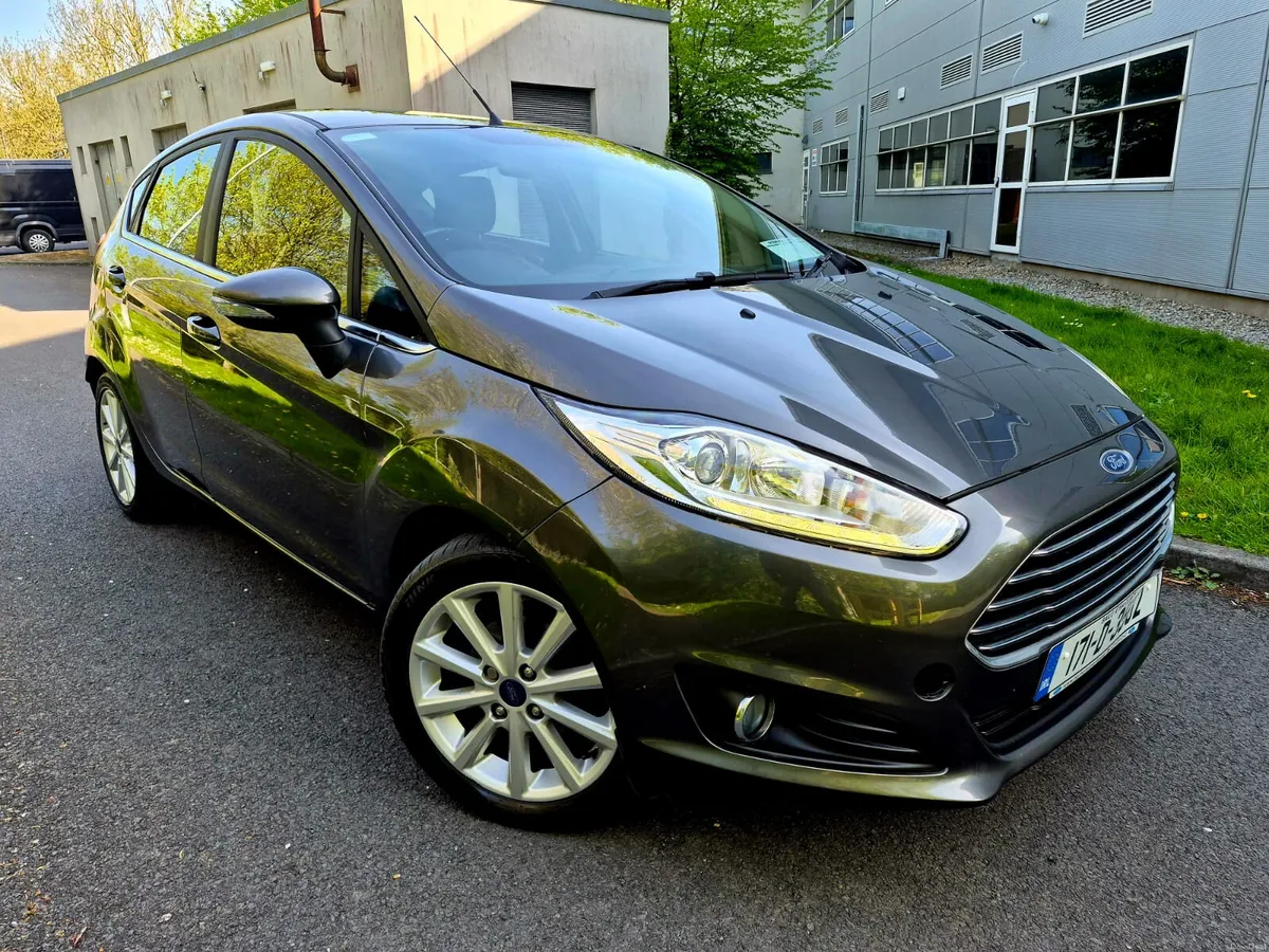 2017  FORD FIRSTA 1.25 TITANIUM LOW MILES - Image 1